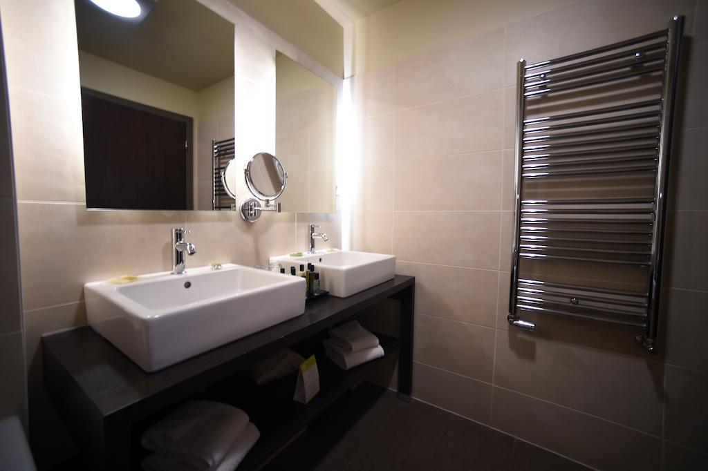 Hotel Les Rives Гебвиллер Номер фото